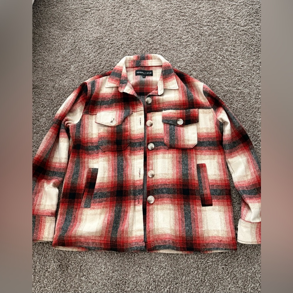 Kendall & Kylie Plaid Cropped Plaid Top - Picture 3 of 4
